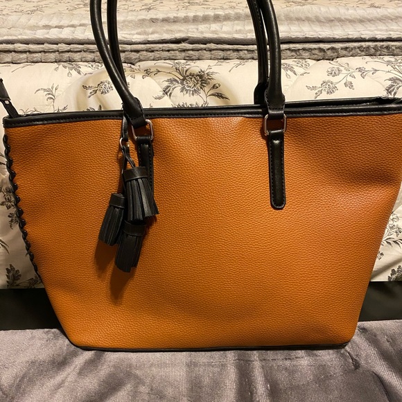 G By Guess Tote Purse - Picture 2 of 5